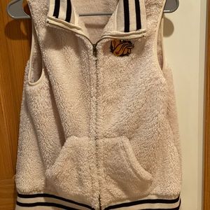 University Minnesota Duluth Vest